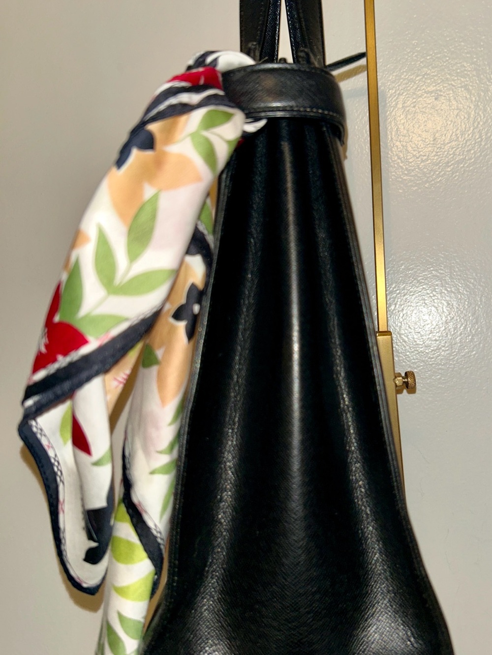 Burberry London LTD Black Leather Belted Tote Bag with Burberry Handkerchief - Picture 5 of 13